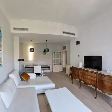 Luxus In Apartamento *